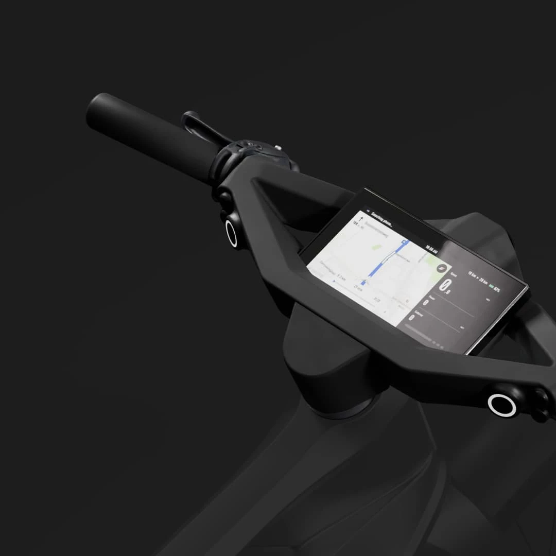 Specter cockpit met geïntegreerd HD display en navigatie