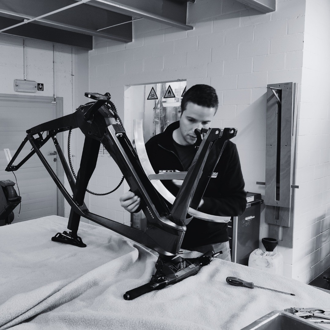 Specter frame assemblage in Wondelgem